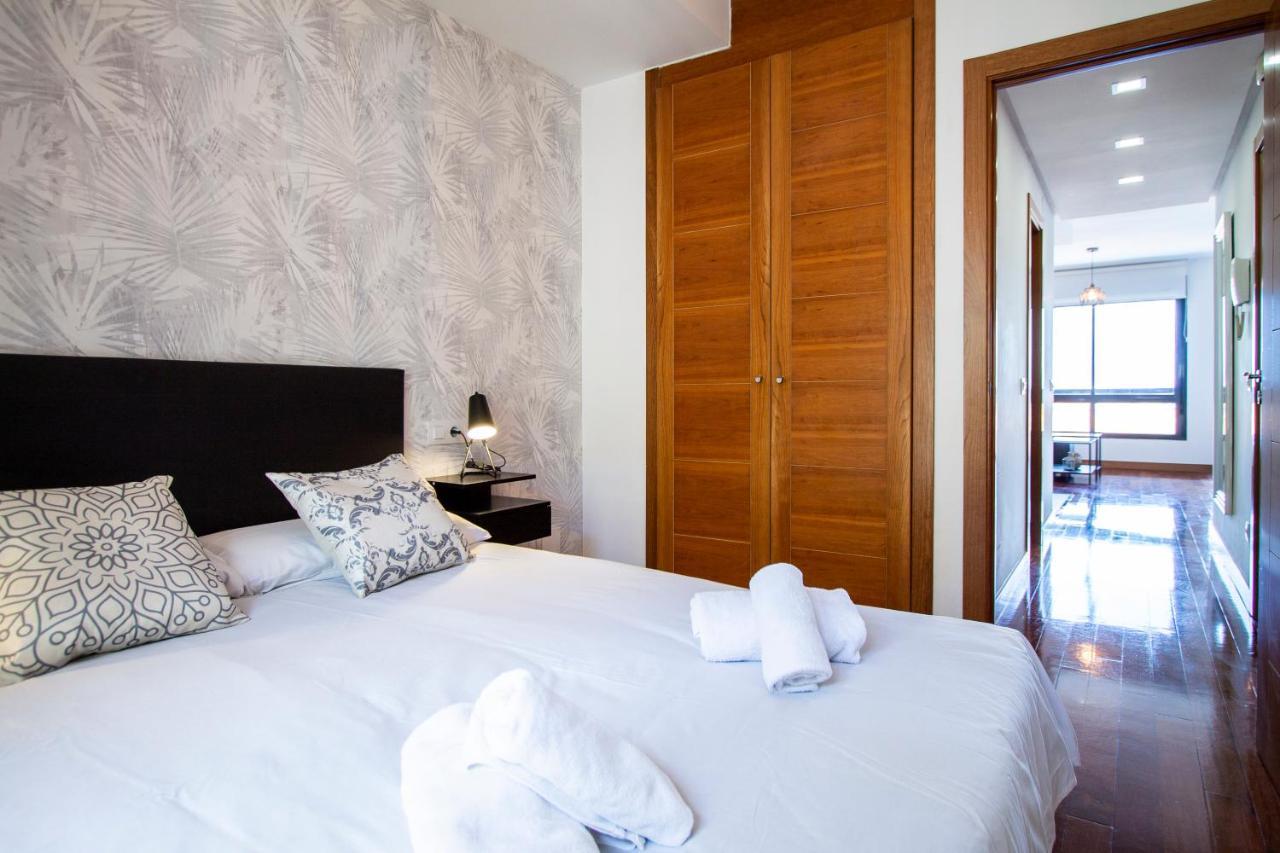 Apartamentos Castilla Luz Business Madrid Esterno foto