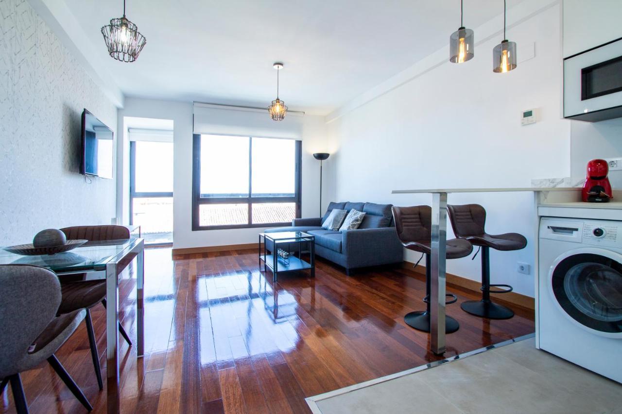 Apartamentos Castilla Luz Business Madrid Esterno foto