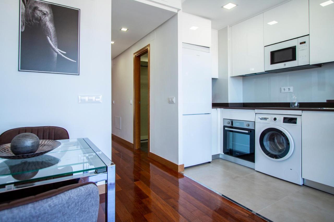 Apartamentos Castilla Luz Business Madrid Esterno foto