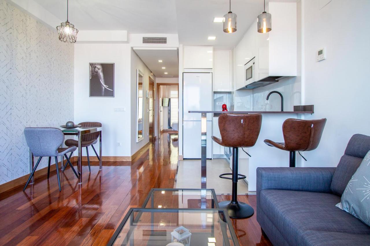 Apartamentos Castilla Luz Business Madrid Esterno foto