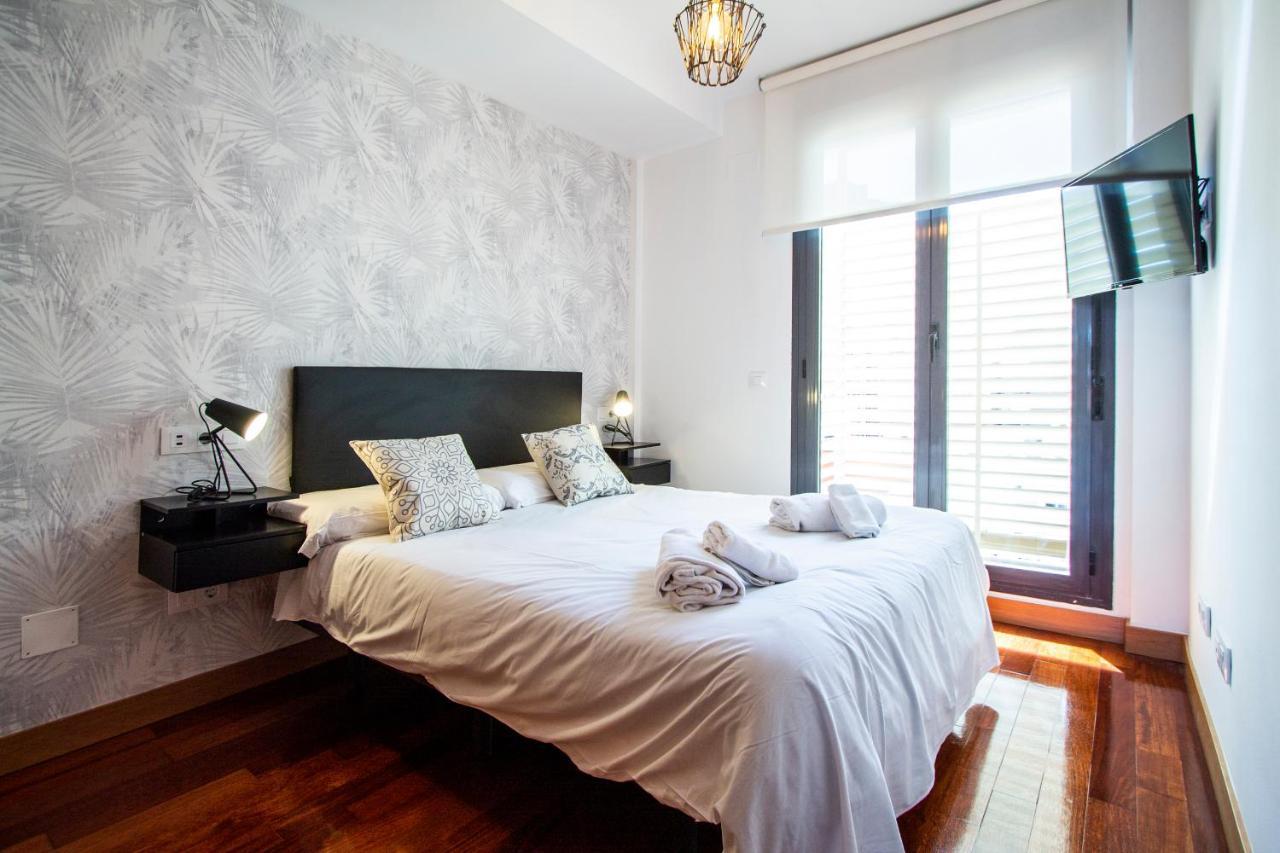 Apartamentos Castilla Luz Business Madrid Esterno foto
