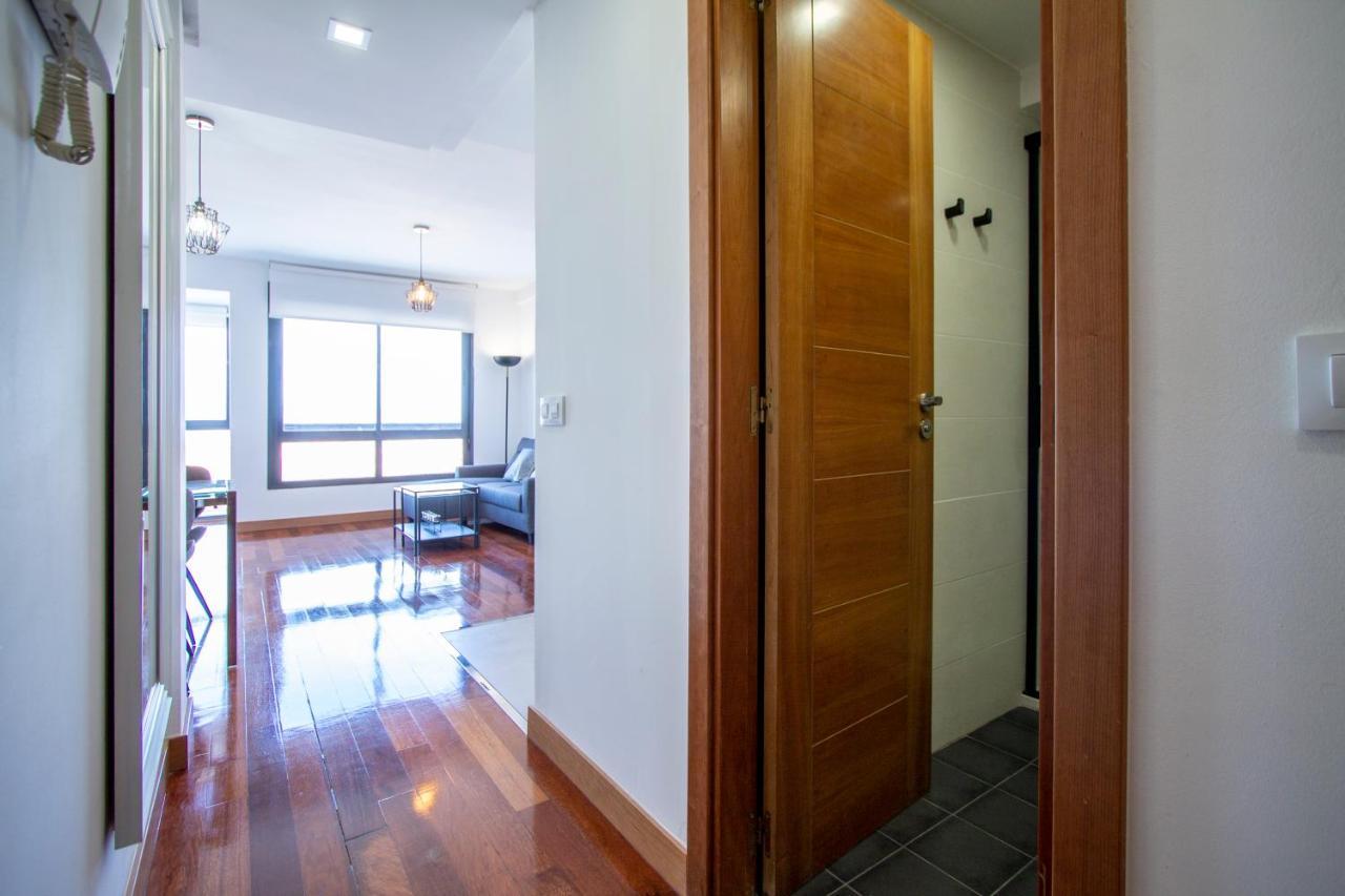 Apartamentos Castilla Luz Business Madrid Esterno foto