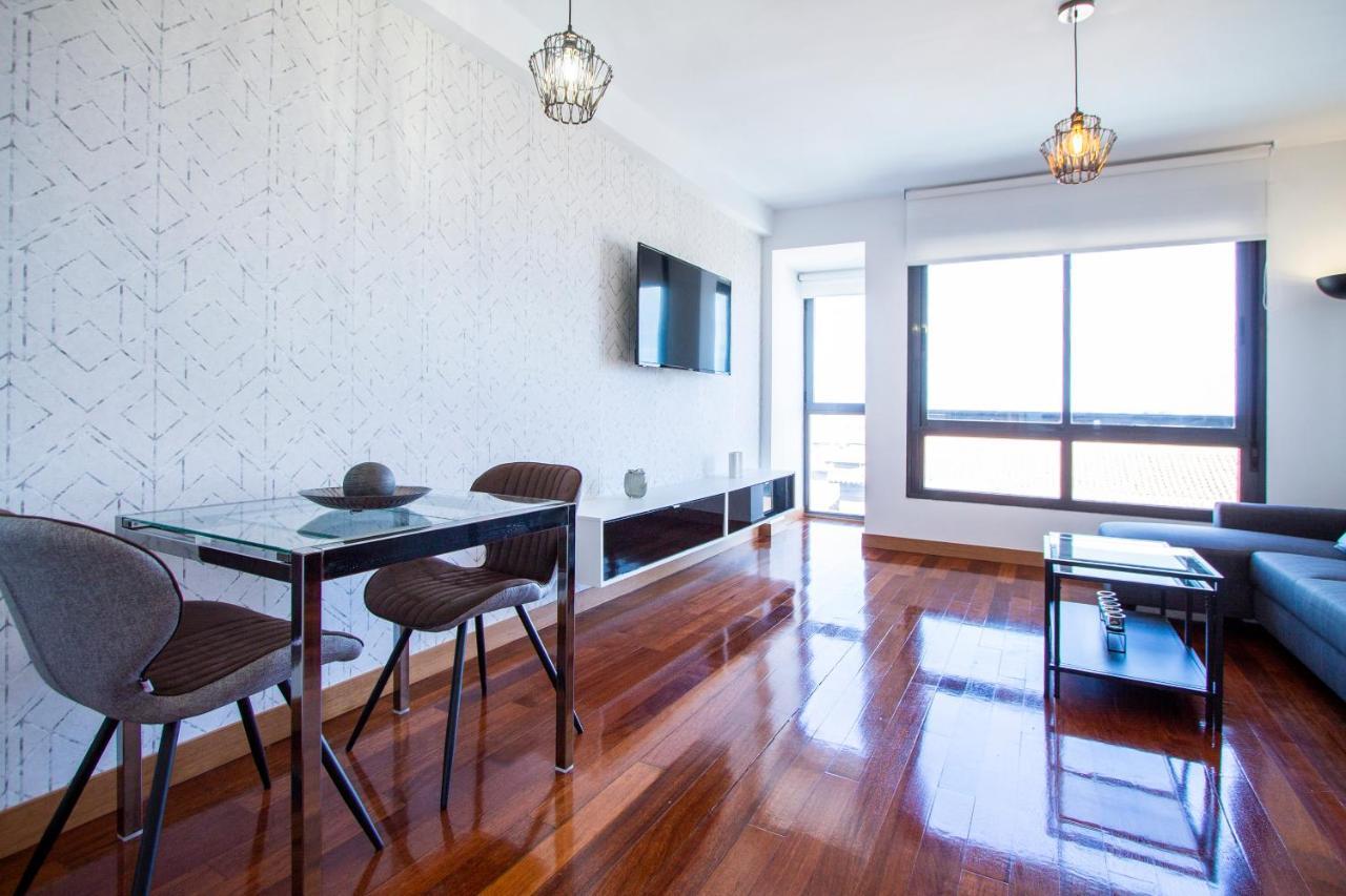 Apartamentos Castilla Luz Business Madrid Esterno foto