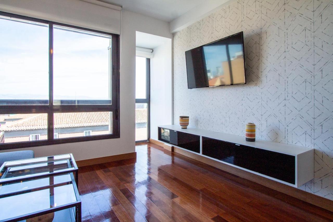 Apartamentos Castilla Luz Business Madrid Esterno foto
