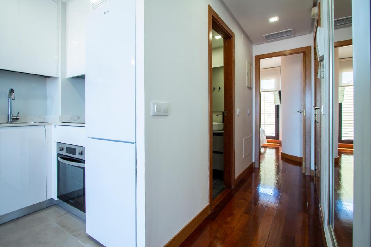 Apartamentos Castilla Luz Business Madrid Esterno foto