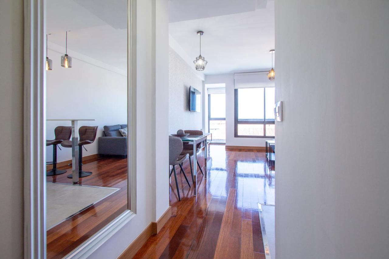 Apartamentos Castilla Luz Business Madrid Esterno foto